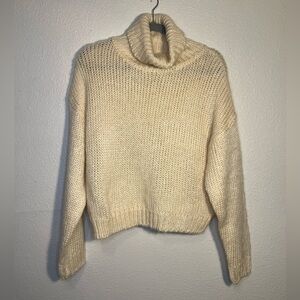 Q2 knit cropped turtleneck sweater